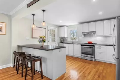 4 Bedford Ter, Woburn, MA 01801 - Photo 4