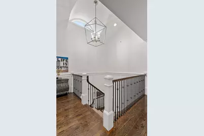 136 Beaumont Ave, Newton, MA 02460 - Photo 18