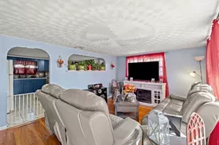 21 Spring St, Webster, MA 01570 - Photo 6
