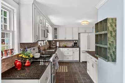 32 Crescent St, Plympton, MA 02367 - Photo 10