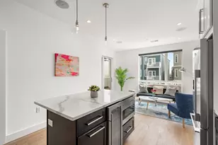 946 Saratoga St, Boston, MA 02128 - Photo 6