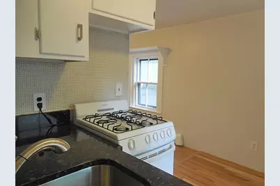 10 Smith Ave #1R, Somerville, MA 02143 - Photo 2