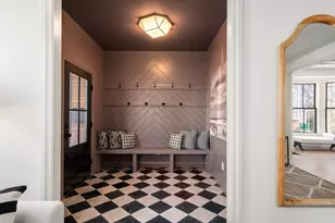 18 Clinton St, Cambridge, MA 02139 - Photo 2