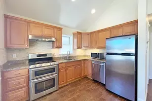 23 Lambert St, Cambridge, MA 02141 - Photo 2