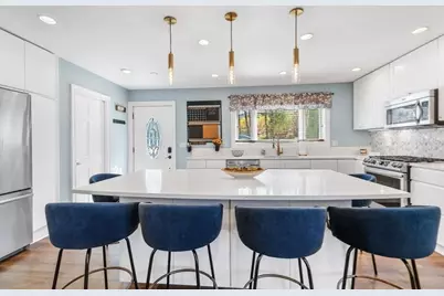 87 Alpine Pl #2, Franklin, MA 02038 - Photo 4