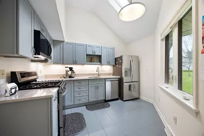 8 Baldwin Ln #8, Amherst, MA 01002 - Photo 18