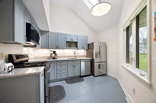 8 Baldwin Ln, Amherst, MA 01002 - Photo 18