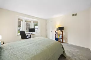 8 Baldwin Ln, Amherst, MA 01002 - Photo 24