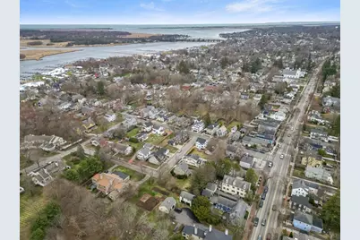 16 Dawes St, Newburyport, MA 01950 - Photo 12