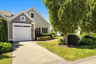 6 Amberwood Ct, Bourne, MA 02532 - Photo 2