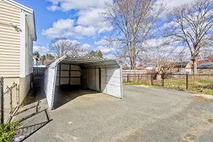 13 Hampden St, Westfield, MA 01085 - Photo 16