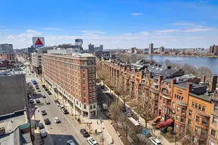 19 Bay State Rd, Boston, MA 02215 - Photo 24