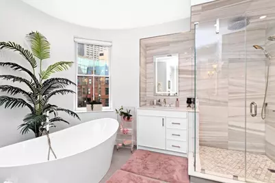 102 Saint Botolph St, Boston, MA 02115 - Photo 18