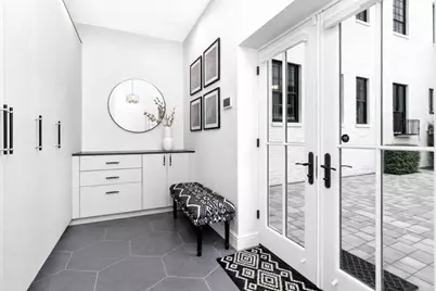 102 Saint Botolph St, Boston, MA 02115 - Photo 30