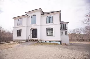12 Gianna Dr, Saugus, MA 01906 - Photo 1