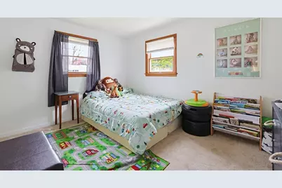 39 Marion St, Holbrook, MA 02343 - Photo 10