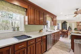 90 Blue Ridge Rd, North Andover, MA 01845 - Photo 6