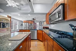 25 High St, Amesbury, MA 01913 - Photo 4