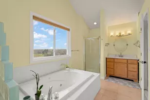 13 Brittania Cir, Salem, MA 01970 - Photo 6