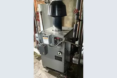 32 Woodstock St, Fall River, MA 02724 - Photo 14