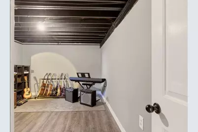 739 East, Tiverton, RI 02878 - Photo 30