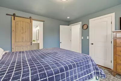 739 East, Tiverton, RI 02878 - Photo 18