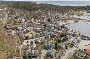 21 Pine St, Manchester by the Sea, MA 01944 - Photo 32