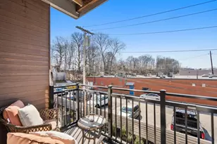 21 Soldiers Field Pl, Boston, MA 02135 - Photo 12