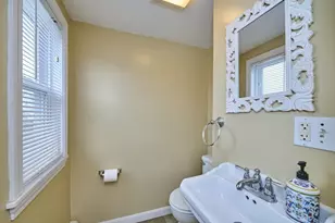 15-17 Peaceable St, Boston, MA 02135 - Photo 22