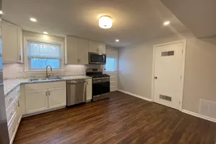 128 Cheryl Ln, Holliston, MA 01746 - Photo 2