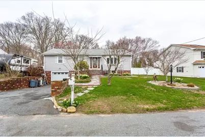 278 W McCabe St, Dartmouth, MA 02747 - Photo 22