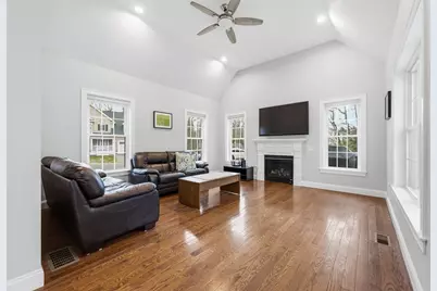 44 Bacon St, Pepperell, MA 01463 - Photo 14