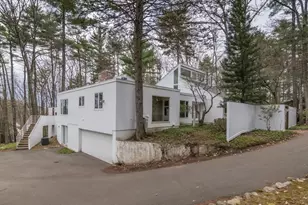 43 Morgan Cir, Amherst, MA 01002 - Photo 2