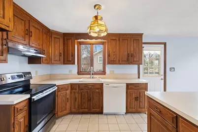 35 Ravenna Avenue, Salem, MA 01970 - Photo 8