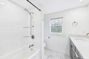 18 Shaker Rd, Dartmouth, MA 02747 - Photo 24