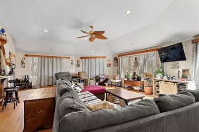 6 Plum Tree Ln, Hubbardston, MA 01452 - Photo 4