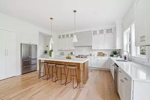 16 Hillside Pk, Melrose, MA 02176 - Photo 2