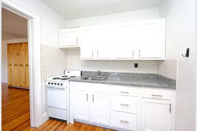 195 Thomas Burgin Pkwy #407, Quincy, MA 02169 - Photo 2