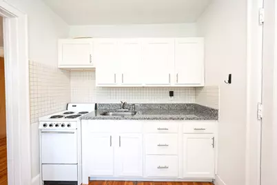 195 Thomas Burgin Pkwy #407, Quincy, MA 02169 - Photo 4