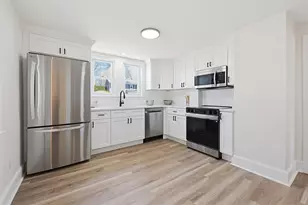 47 Willow St, Woburn, MA 01801 - Photo 4