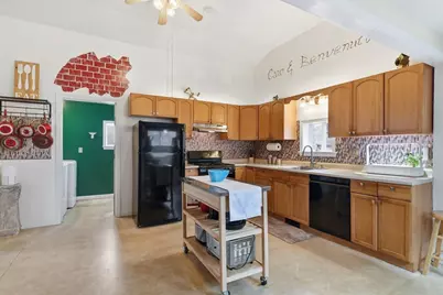 49 West St, Chicopee, MA 01013 - Photo 20