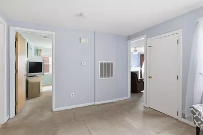 49 West St, Chicopee, MA 01013 - Photo 12
