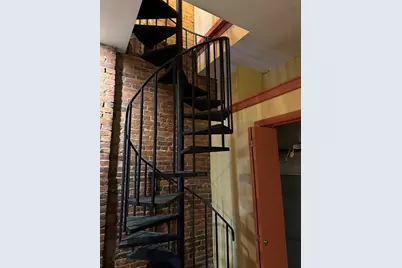 46 Main St #Front, Northampton, MA 01060 - Photo 6