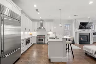 844 E 4th St, Boston, MA 02127 - Photo 10