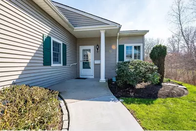 3200 County St #11, Somerset, MA 02726 - Photo 2