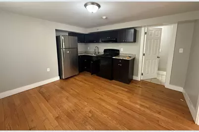 135 Lawton Ave #7, Lynn, MA 01902 - Photo 4