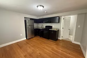 135 Lawton Ave, Lynn, MA 01902 - Photo 4