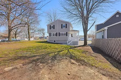 81 Winthrop Pkwy, Revere, MA 02151 - Photo 28