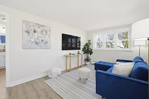 81 Winthrop Pkwy, Revere, MA 02151 - Photo 8