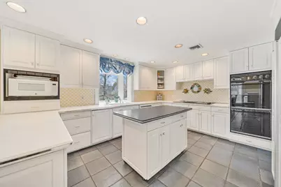 131 Fair Oaks Park, Needham, MA 02492 - Photo 16